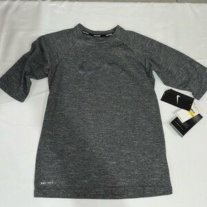 Nike Swim t-shirt dark gray Medium NWT